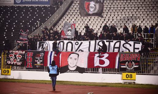 FOTO Ovo je transparent na srpskom derbiju: '100% Usta&scaron;e'