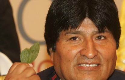 Predsjednik Bolivije pred ministrima žvakao koku  
