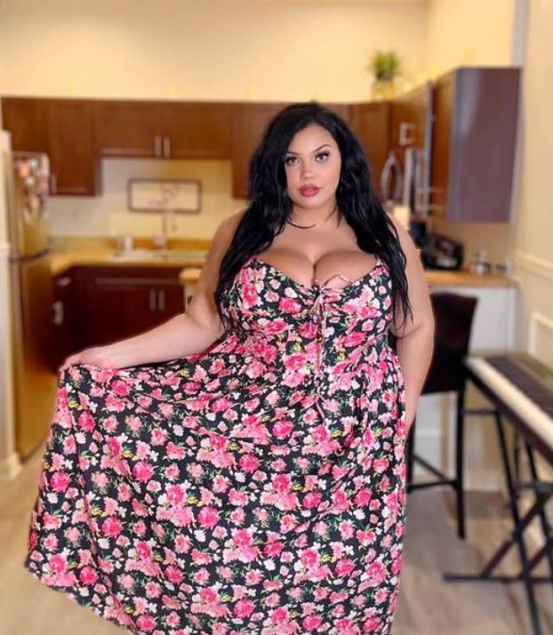 FOTO Bujno, bujnije - Alex! 'Ja sam velika cura.  Zaslužujemo se zabavljati. Znaju me vrijeđati...'