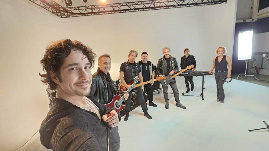 Parni valjak otkazao je koncert u Novom Sadu: Naše misli su s obiteljima stradalih i građanima