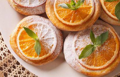 Sočan kolač od mandarina, soka od naranče i bijele čokolade