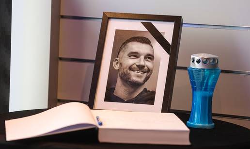 Zbogom, Nikola: Na ispraćaj nogometaša stigao vrh HNS-a, legende 'vatrenih' i suigrači