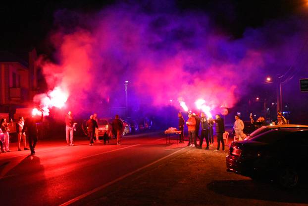 Smederevska Palanka: Doček za studente koji pješače od Niša do Beograda