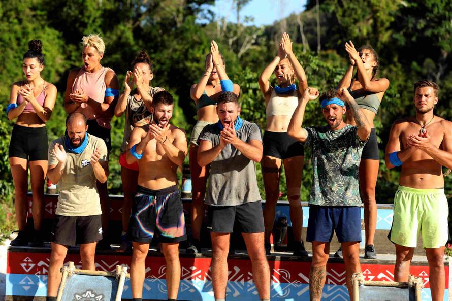 Za sendviče dali su sve: Plavi tim pomeo je pod s crvenima i odnio pobjedu rezultatom 8:1