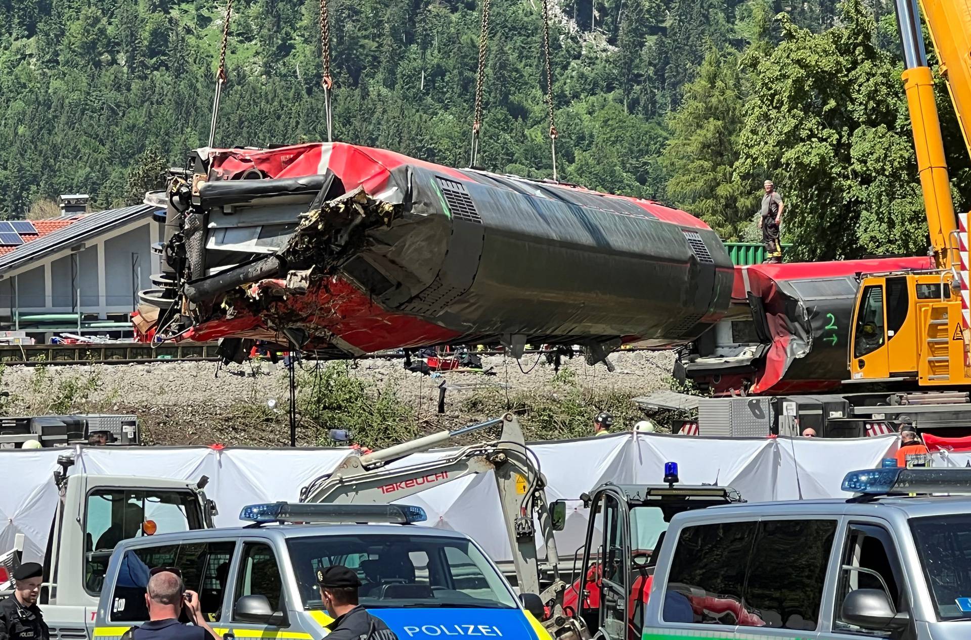 Derailed train near Garmisch-Partenkirchen