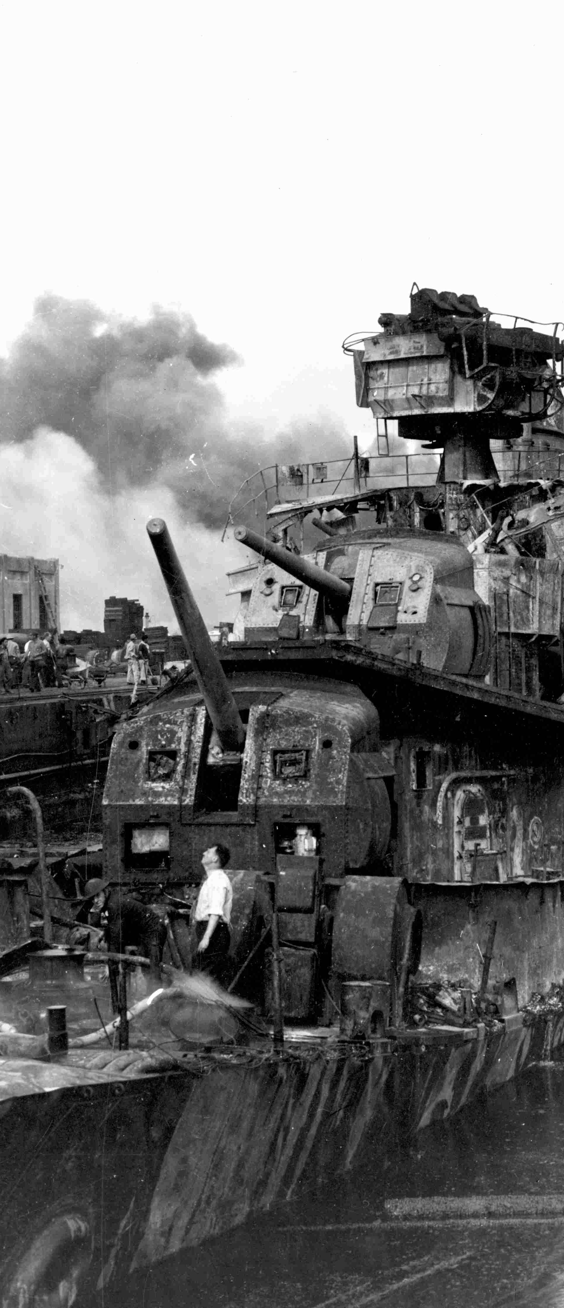 Archive photo of wrecked US Navy destroyers after the Pearl Harbor attack