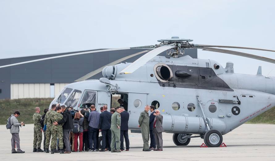 U vojarni âPukovnik Marko Å½ivkoviÄâ odrÅ¾an promotivni let u sklopu prezentacije remonta helikoptera Mi-171 Sh