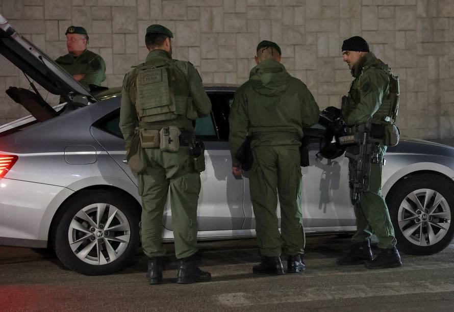 Požar u splitskom zatvoru, zatvorenici dolaze na hitni prijem u Firule 