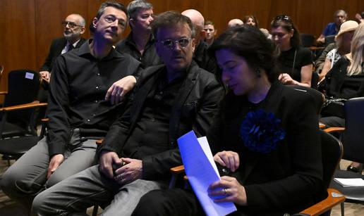 Slomljeni Gibonni na rubu suza zbog Matije: Moja vjera mi govori da crna zemlja nije kraj