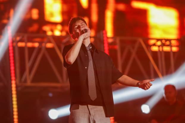 Zagreb: U Areni Zagreb održan koncert "Progledaj srcem"