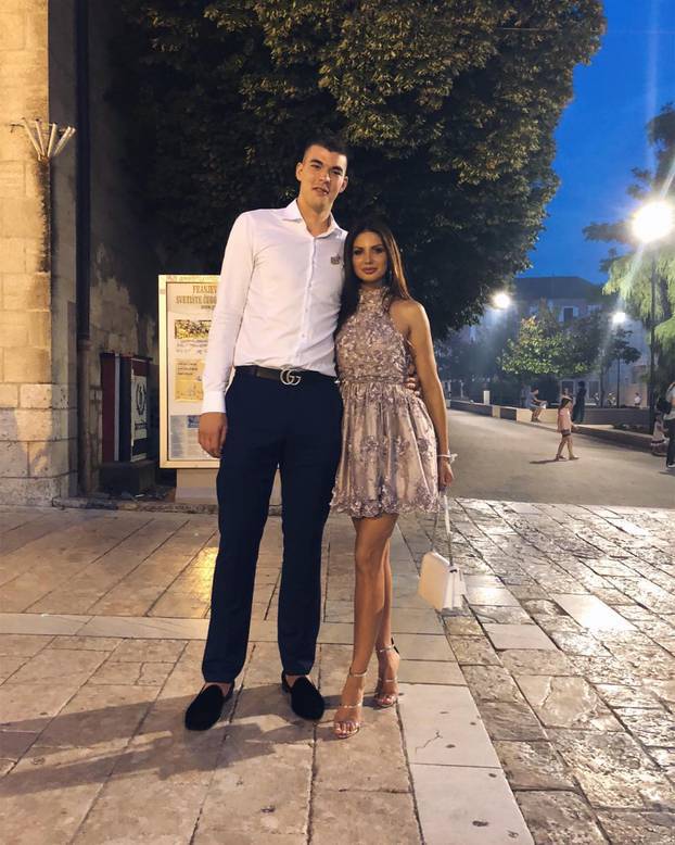 NBA igrač Ivica Zubac i zaručnica slave pet godina veze: 'Želim da naša bajka nikad ne prestane'