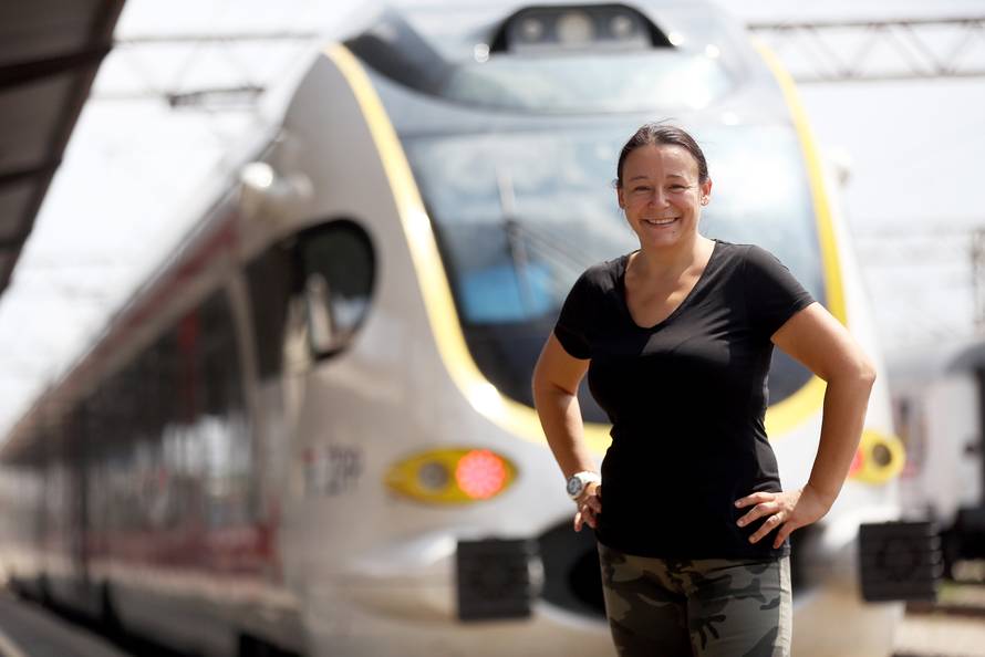 Lorena je prva žena strojovođa u Hrvatskoj: Čekala 15 godina