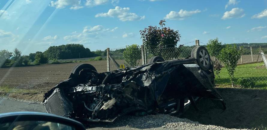 Auto sletio s ceste nedaleko od Zagreba: Više je ozlijeđenih, dolazio i helikopter Hitne