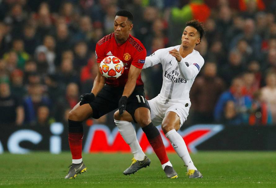 Champions League Round of 16 First Leg - Manchester United v Paris St Germain
