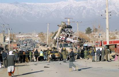 Kabul: U napadu bombaša samoubojice 12 mrtvih