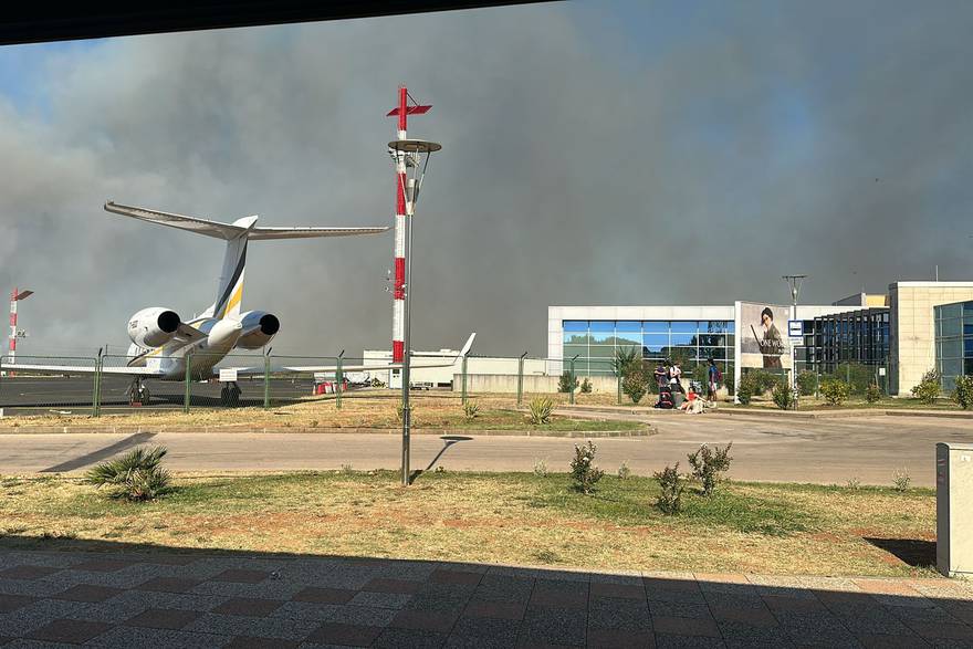 Požar kod aerodroma u Zadru