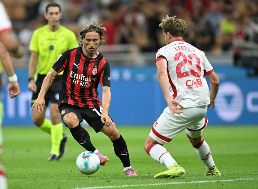Coppa Italia - AC Milan v Bari