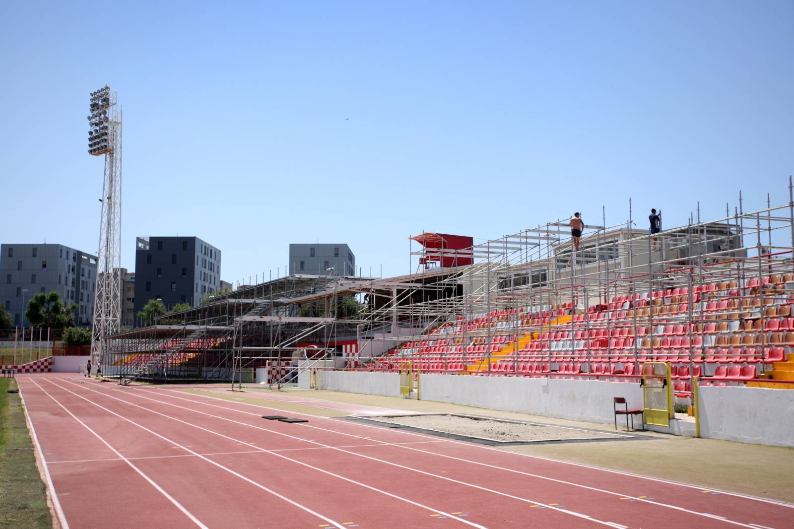 Split: MontaÅ¾a konstrukcije koja Äe se koristii tijekom ULTRA festivala na stadionu Park mladeÅ¾i