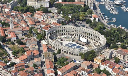 Pula: Neizvjesna sudbina stanara samačkih domova koje je kupio poduzetnik Lovrić