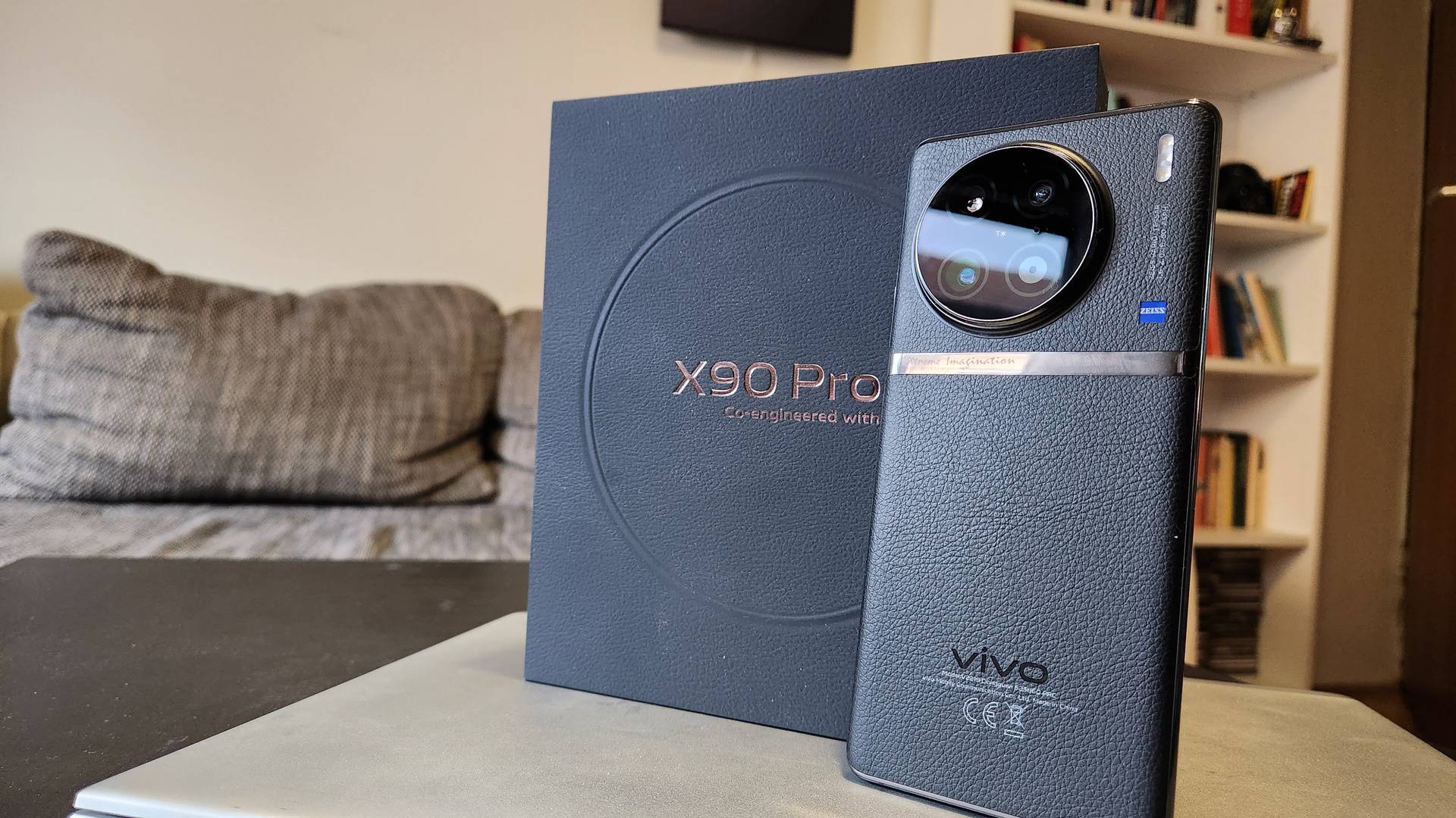 Isprobali smo Vivo X90 Pro: Noć pretvara u dan i puca od snage