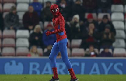 Spiderman se uz 'crne mačke' borio protiv Manchester Cityja