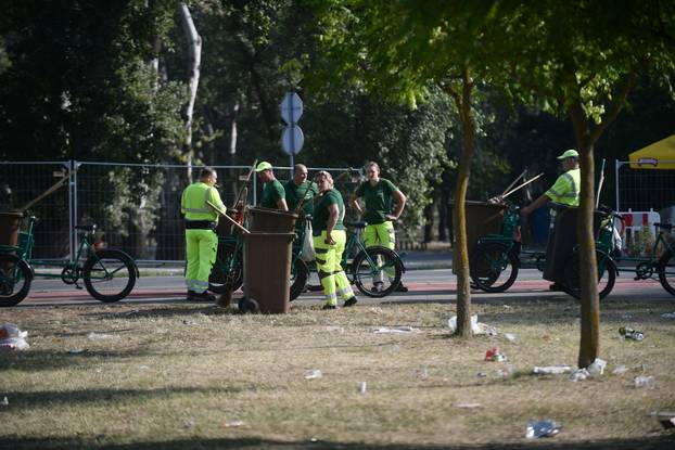 Zagreb: Čišćenje Bundeka jutro nakon Thompsonovog koncerta