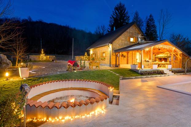 FOTO Kuću za odmor Mali Medo kod rodnog sela Nikole Tesle u Lici okružuje pravi prirodni raj