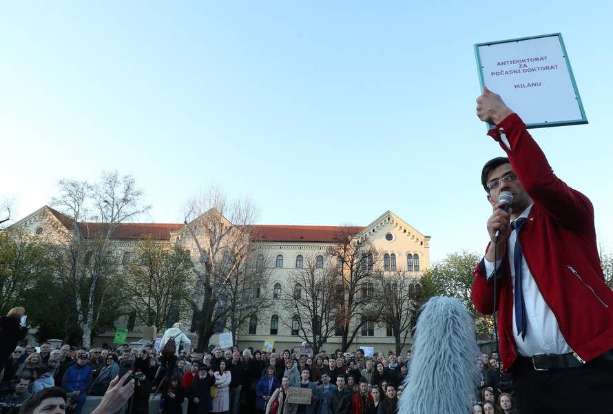 Zagreb: Organiziran prosvjed protiv dodjele poÄasnog doktorata Milanu BandiÄu