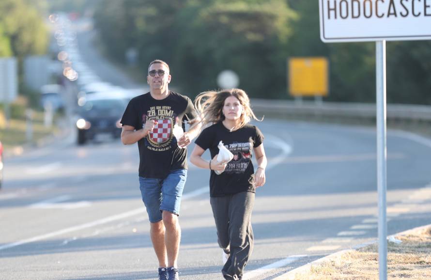 Dicmo: Kolone auta nakon završetka koncerta u Sinju