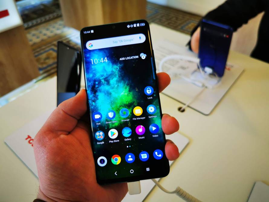 TCL odlučio pokazati da brzi 5G telefon ne mora biti  skup