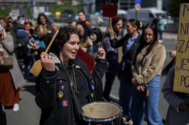 Sarajevo: Prosvjed neformalne grupe studenata "Ho&cacute;e l' ta promjena - HTP"