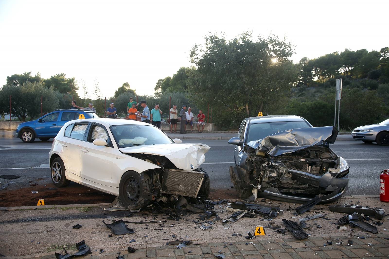 Å ibenik: U sudaru dva osobna vozila ozlijeÄeno viÅ¡e osoba