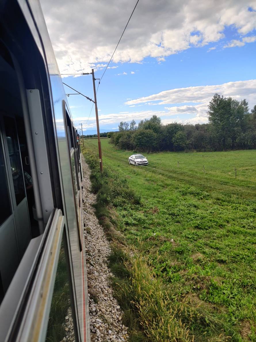 Muškarac poginuo u naletu vlaka kod Ivanić Grada