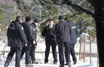 Lički manijak napada žene, ljudima tjera strah u kosti