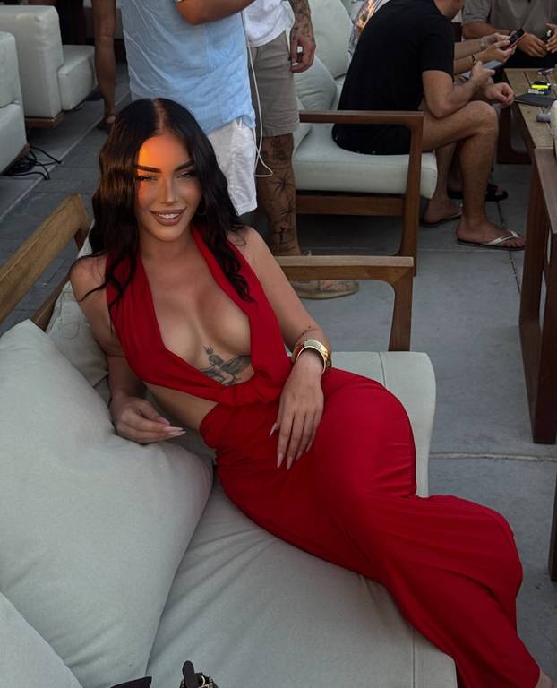 FOTO Soraya iz 'Savršenog' nove grudi pokazala u Splitu