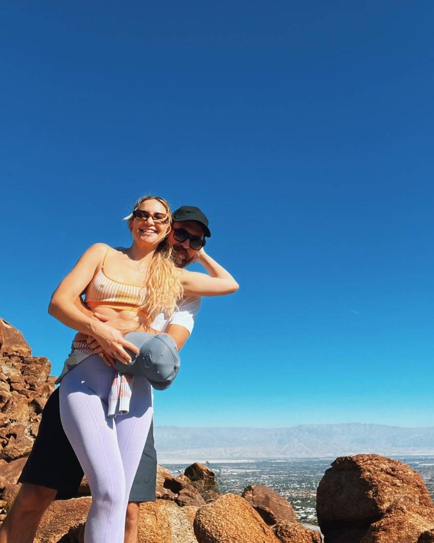 Slavna glumica viđena u izlasku sa suprugom svog bivšeg: U Londonu su se držale za ruke...