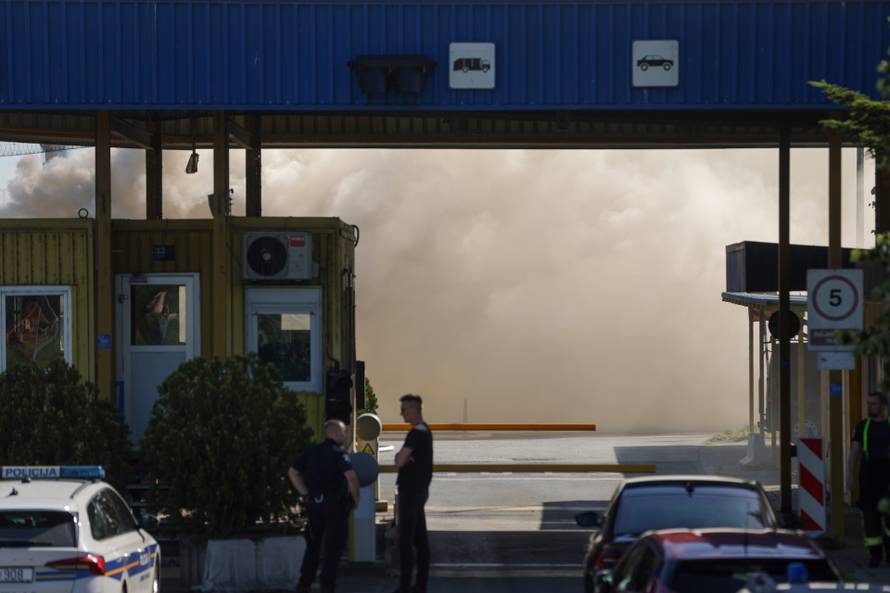 Zagreb: Izbio je požar pored odlagališta otpada na Jakuševcu