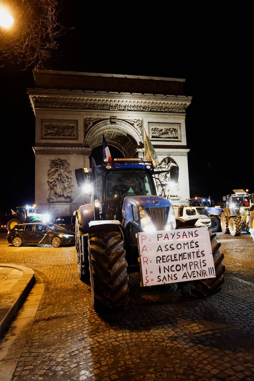 Protest against the government's handling of the EU-Mercosur free trade agreement in Paris