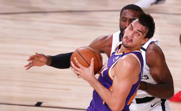 NBA: Phoenix Suns at Los Angeles Clippers