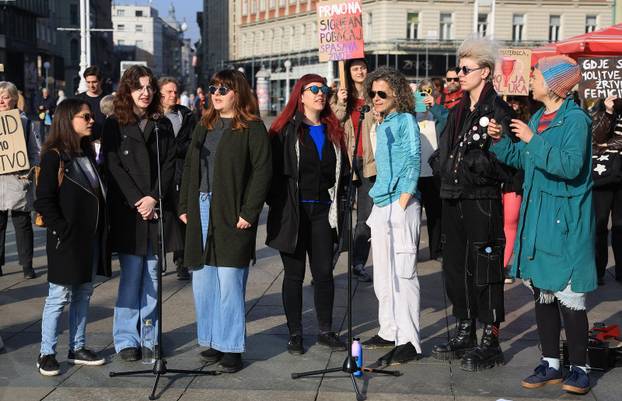 Zagreb: Muška molitva i popratni prosvjed na glavnom gradskom trgu