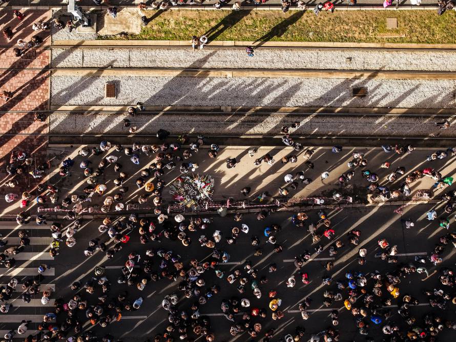 Sarajevo: Pogled iz zraka na okupljene u prosvjedu nakon stravične tramvajske nesreće