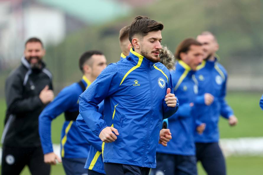Sarajevo: Trening nogometne reprezentacija BiH uoči finalne utakmice doigravanja za Svjetsko prvenstvo