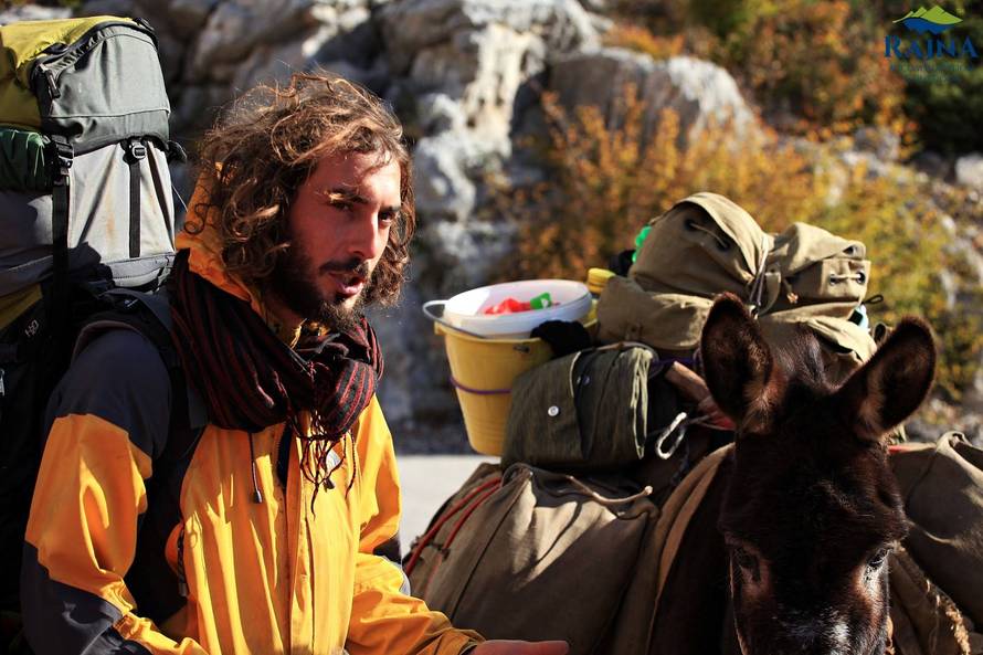 Frajer putuje s magarcem