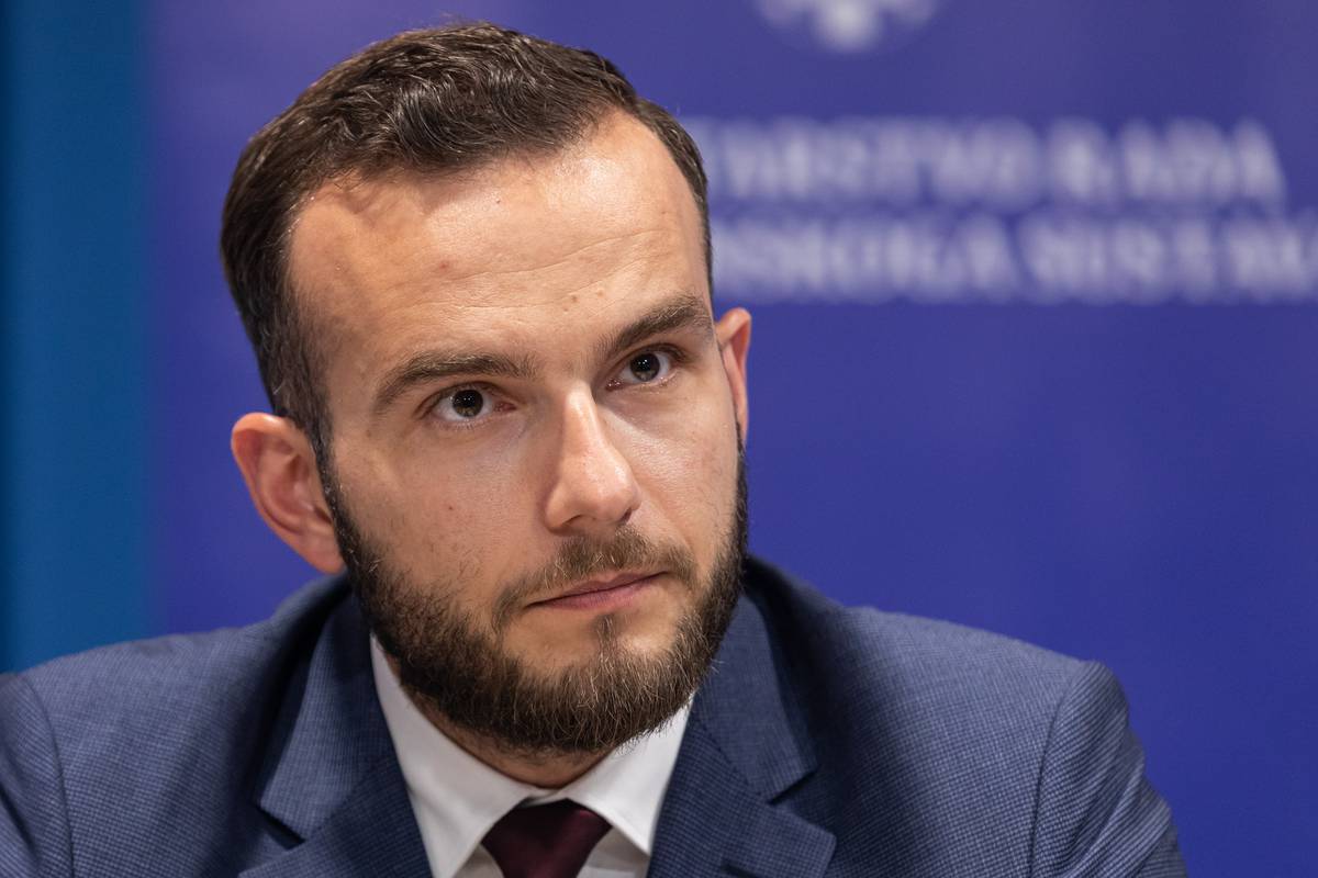 Aladrović: 'Došlo je vrijeme je da odvojimo odgovorne od neodgovornih u ovoj pandemiji'