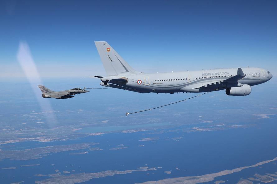 Piloti naših Rafalea prvi put u letu točili gorivo iznad Hrvatske