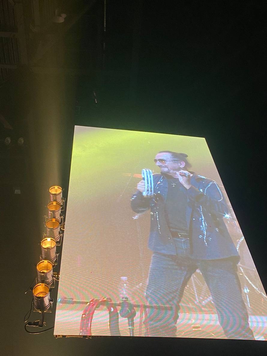 Bebek slavi 50 godina karijere, a u Areni se okupilo mnoštvo: Hvala svim generacijama ovdje