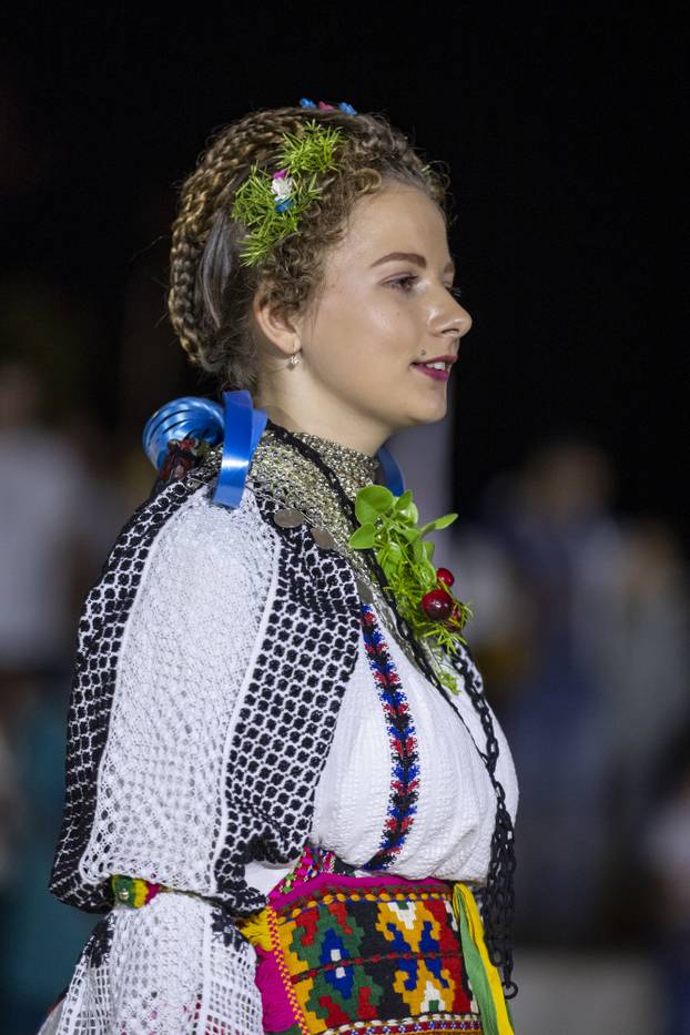 Vinkovci: Etno frizure svijeta na Vinkovačkim jesenima