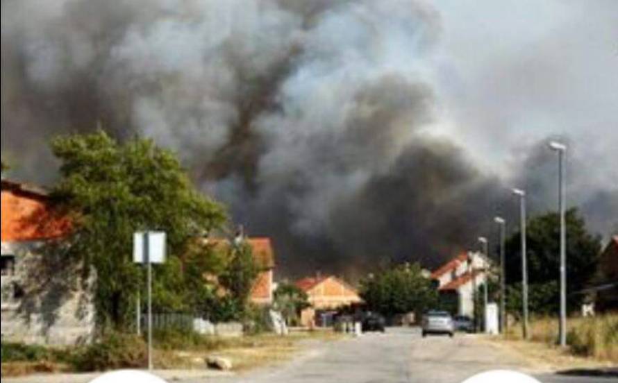 Planuo je požar kod Kistanja, prijeti nacionalnom parku