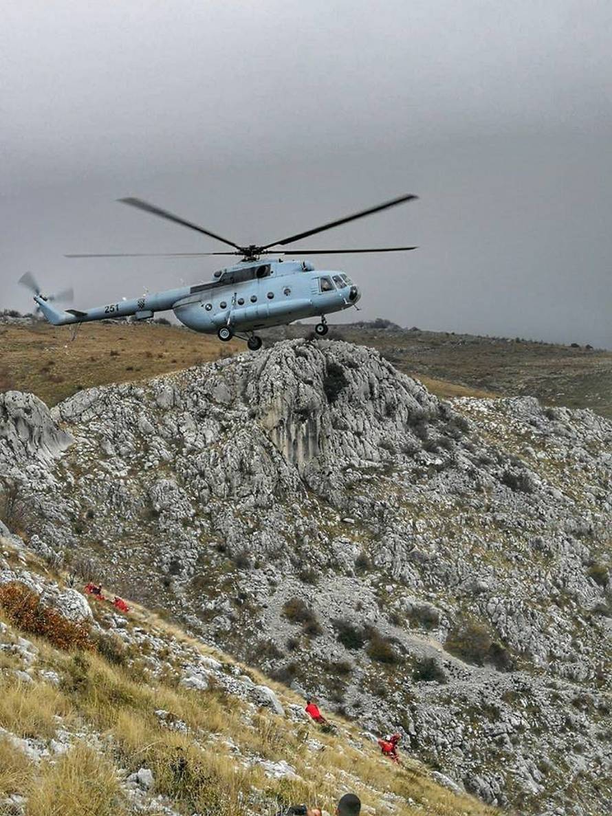 Stradao u lovu: HGSS i vojska izvukli su muškarca iz šume