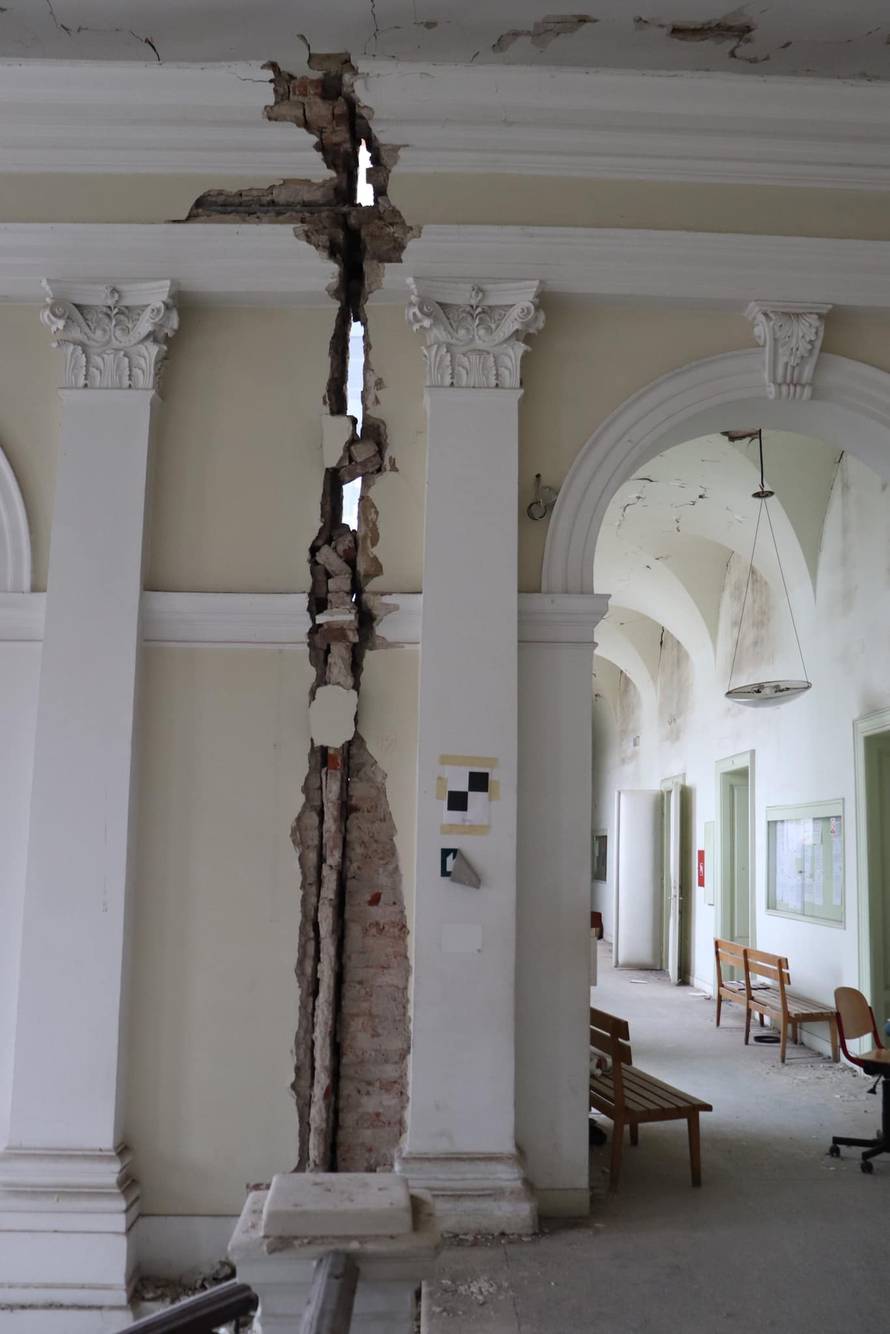 Dekan Pravnog fakulteta u Zagrebu: Kako je moguće da obnova zgrade još nije počela?!